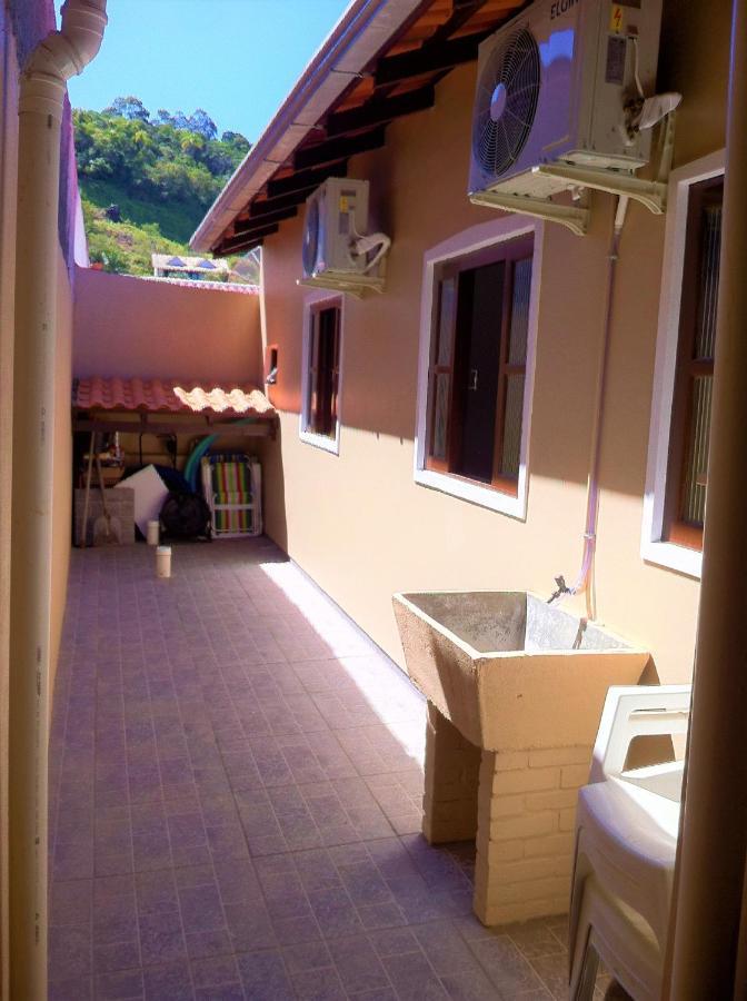 Casa Bombinhas